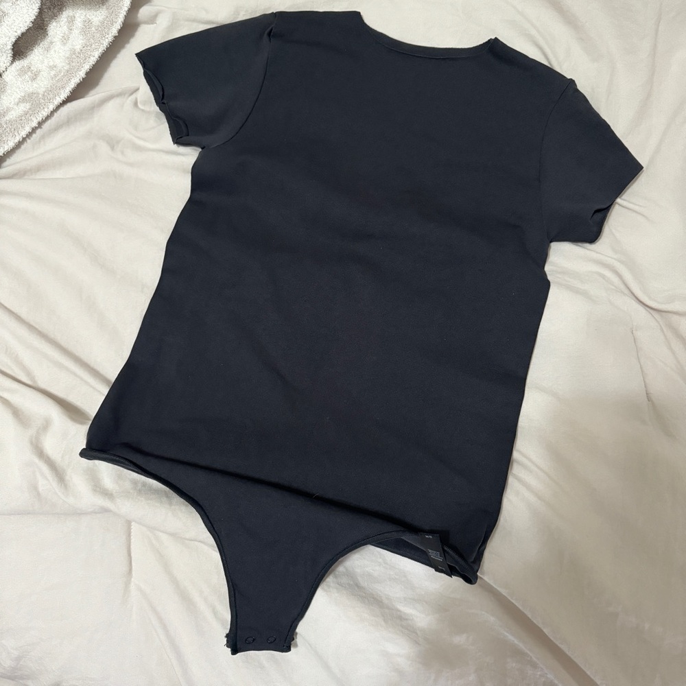 Skims Essential T-Shirt Thong Bodysuits
